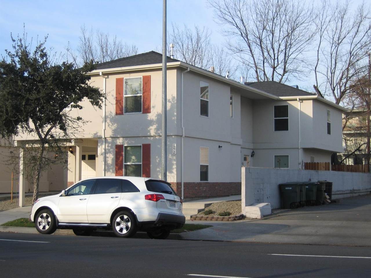 925 W - Photo 1