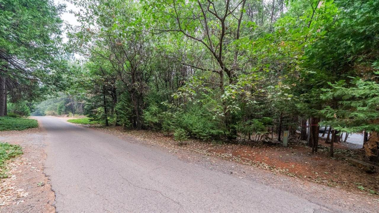 18 Timberland Drive - Photo 1