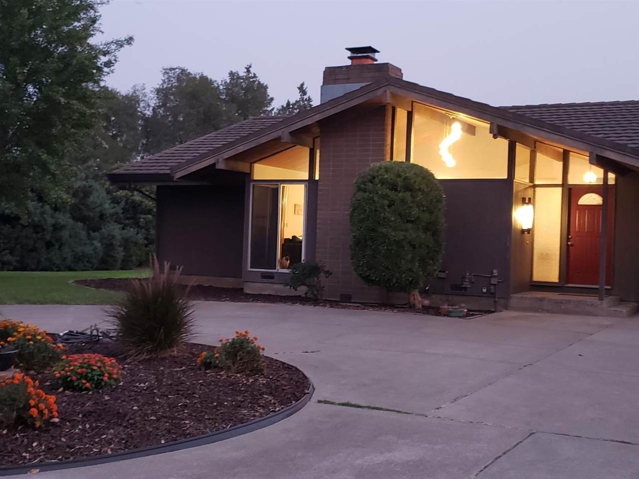 8920 Mccoy Avenue - Photo 1