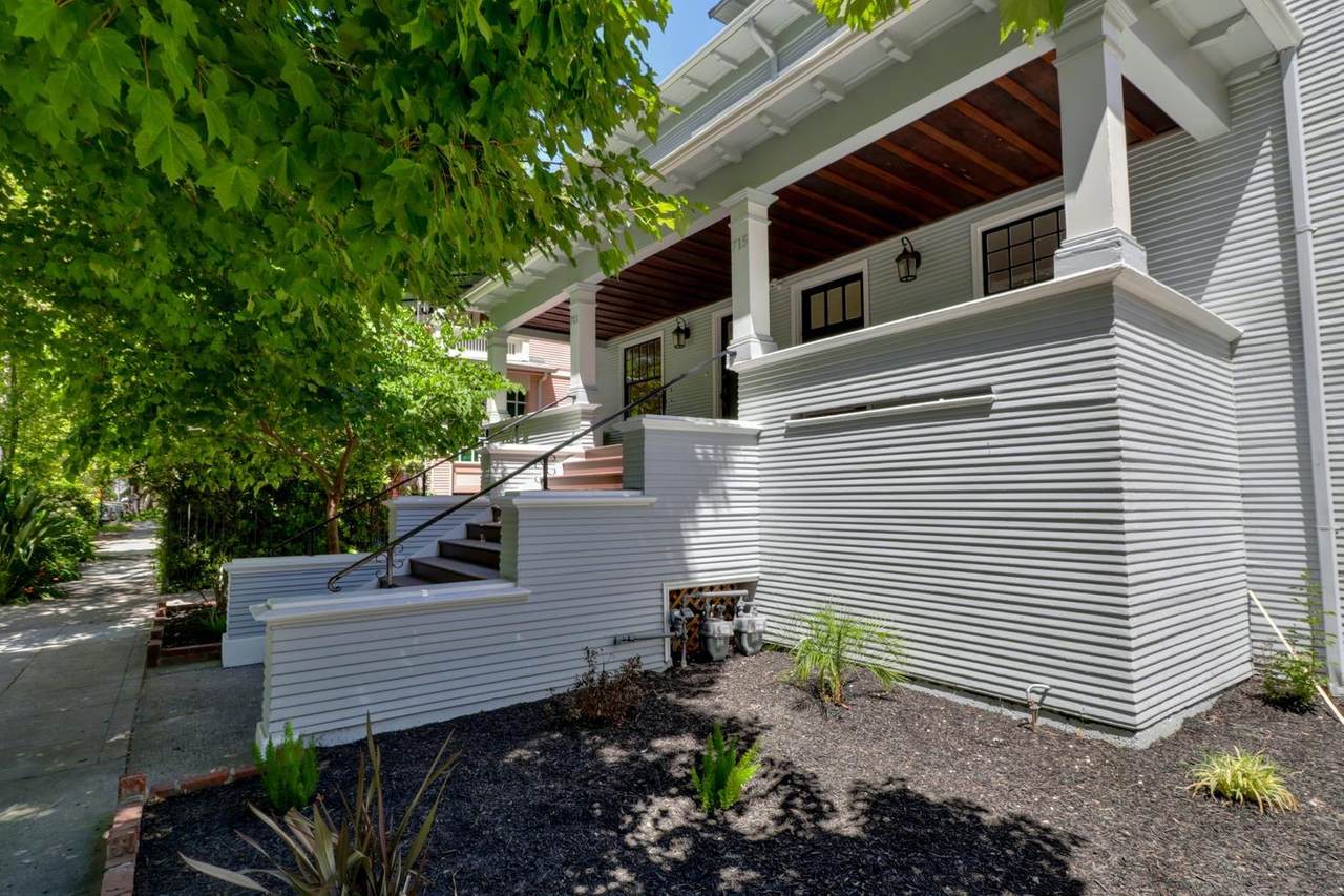 711 22nd Street - Photo 1