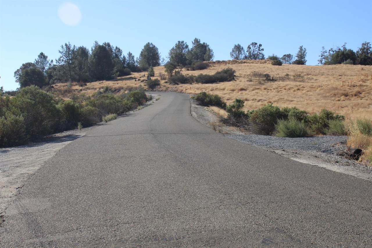 5960 South Shingle Road - Photo 1