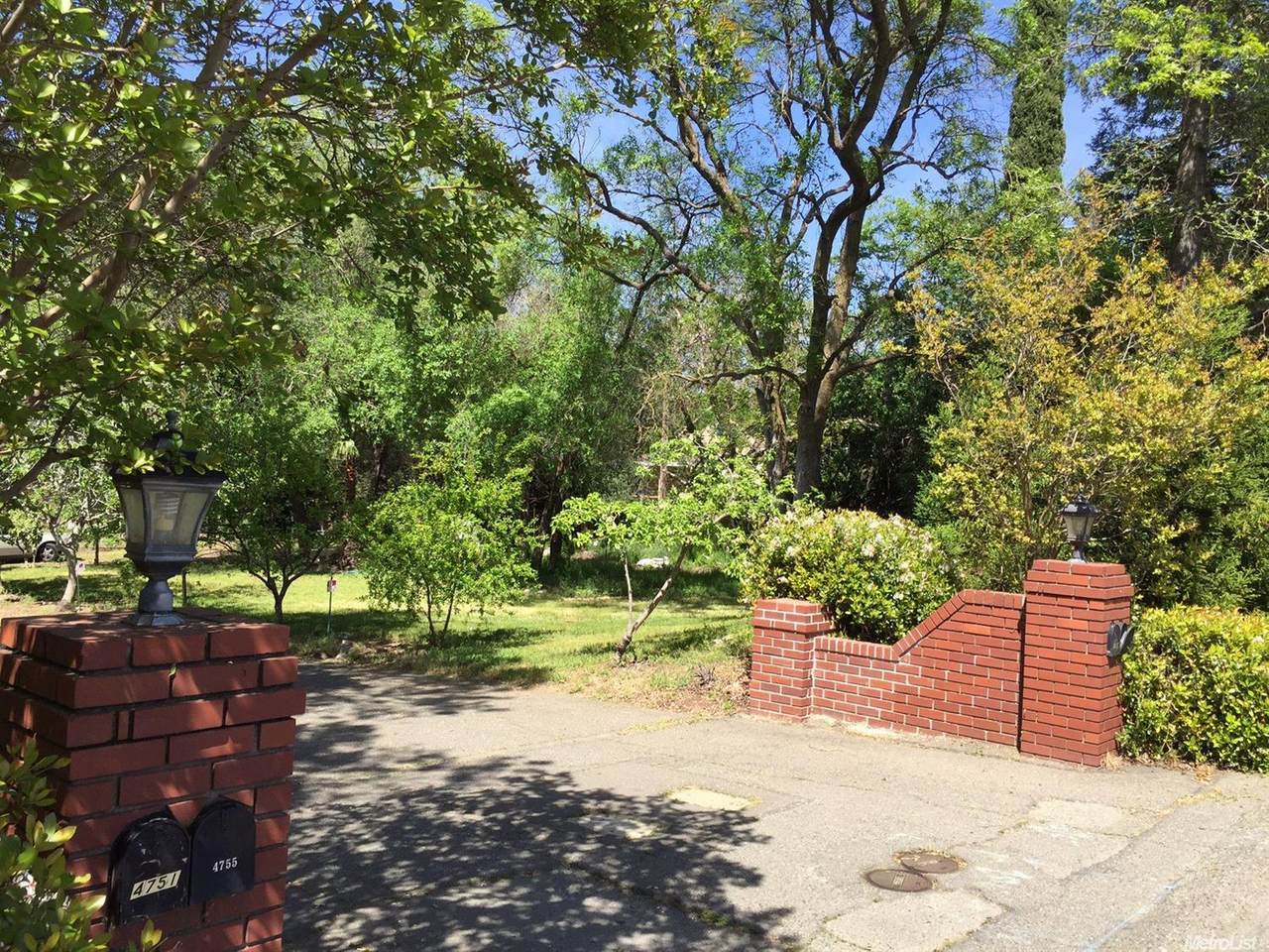 0 Fair Oaks Boulevard - Photo 1