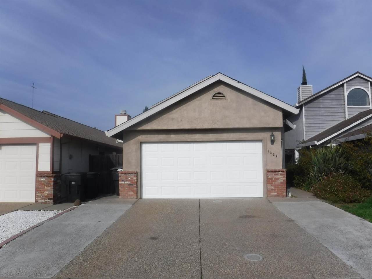 1328 Hidalgo Circle - Photo 1