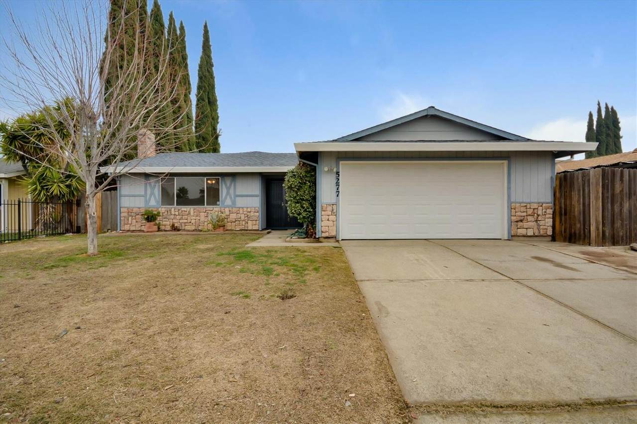 5277 Eden View Drive - Photo 1