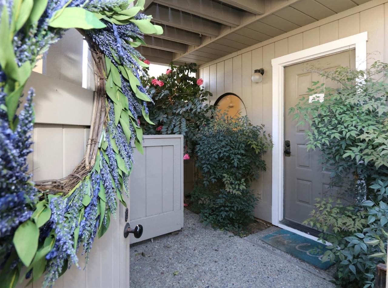 8022 Briar Ridge Lane - Photo 1