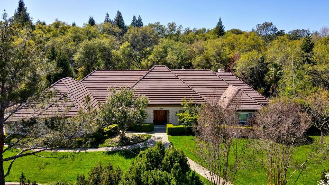 6050 Barcelona Ct. - Photo 1