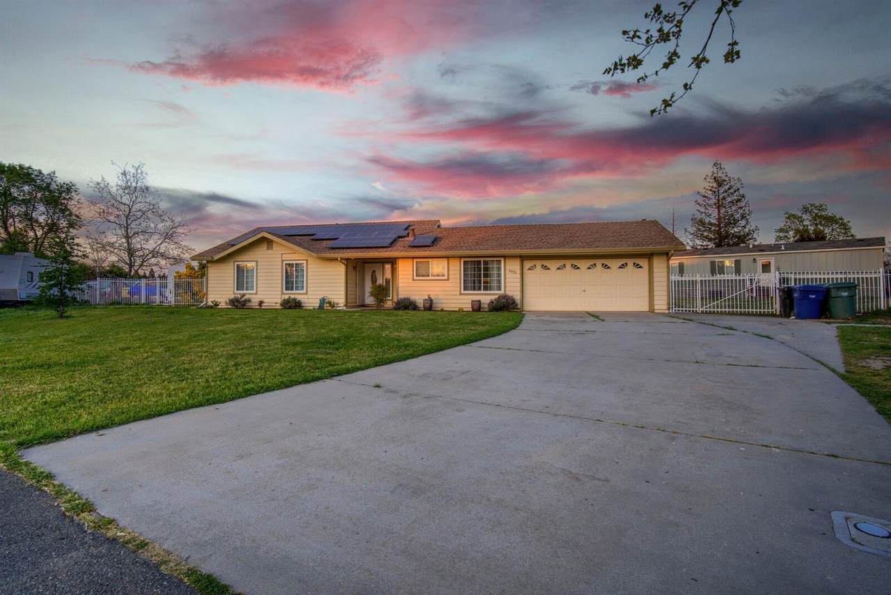 2031 Whisper Wind Court - Photo 1
