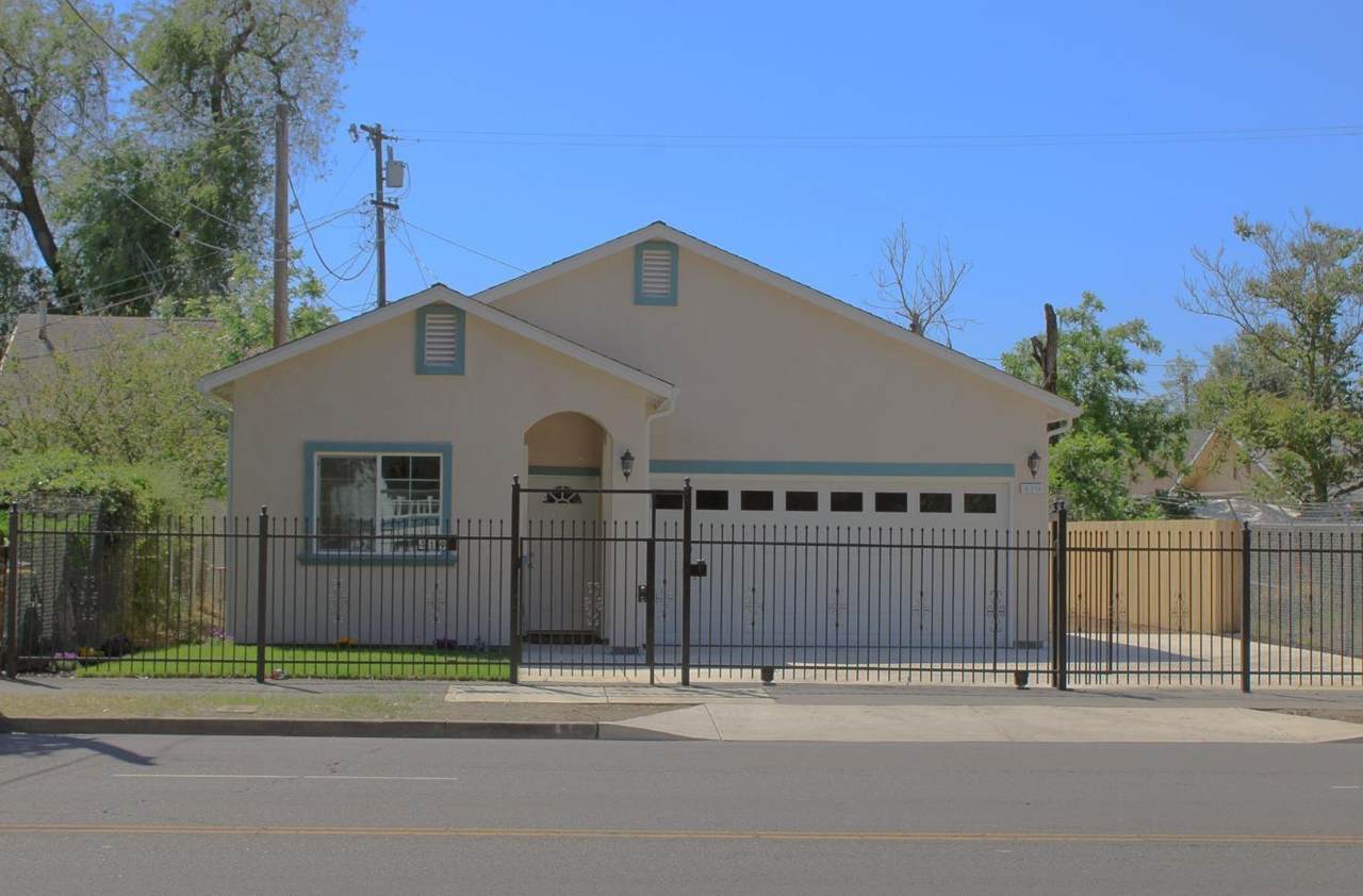 419 Airport Way - Photo 1