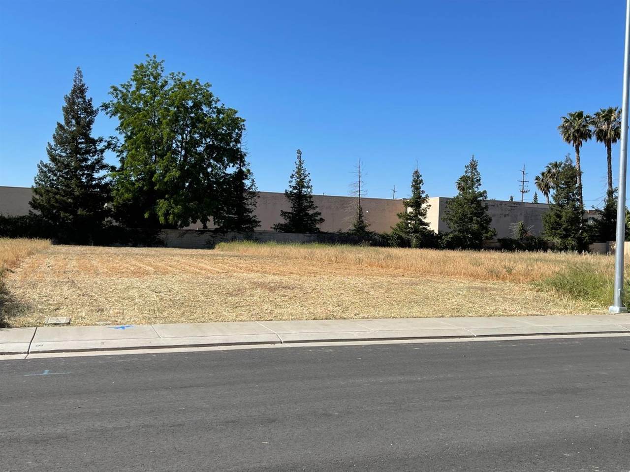 2418 Interlaken Court - Photo 1