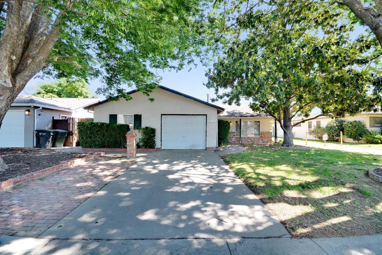 3795 Erlewine Circle - Photo 1