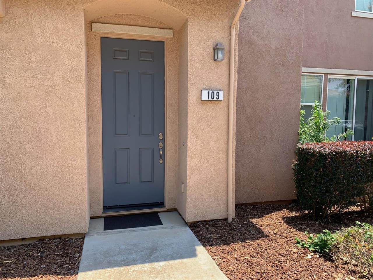 109 Dante Circle - Photo 1