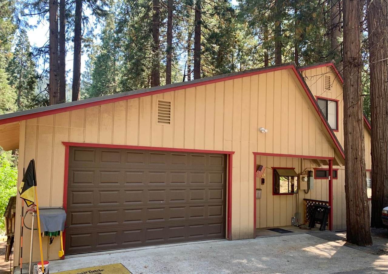 24 Oak Lane - Photo 1