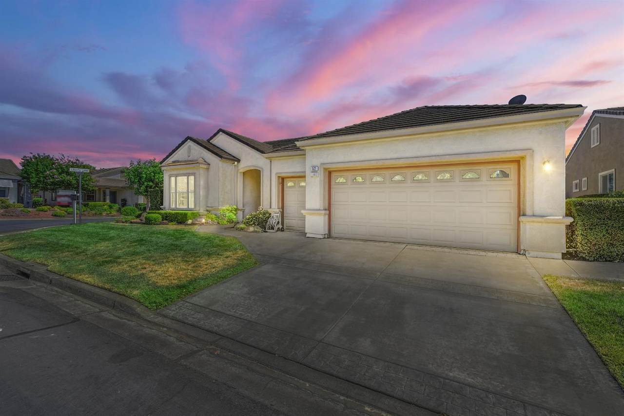1521 Katy Way - Photo 1