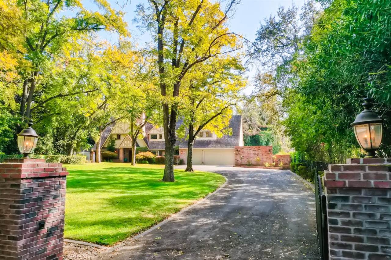1020 Wellworth Lane - Photo 1