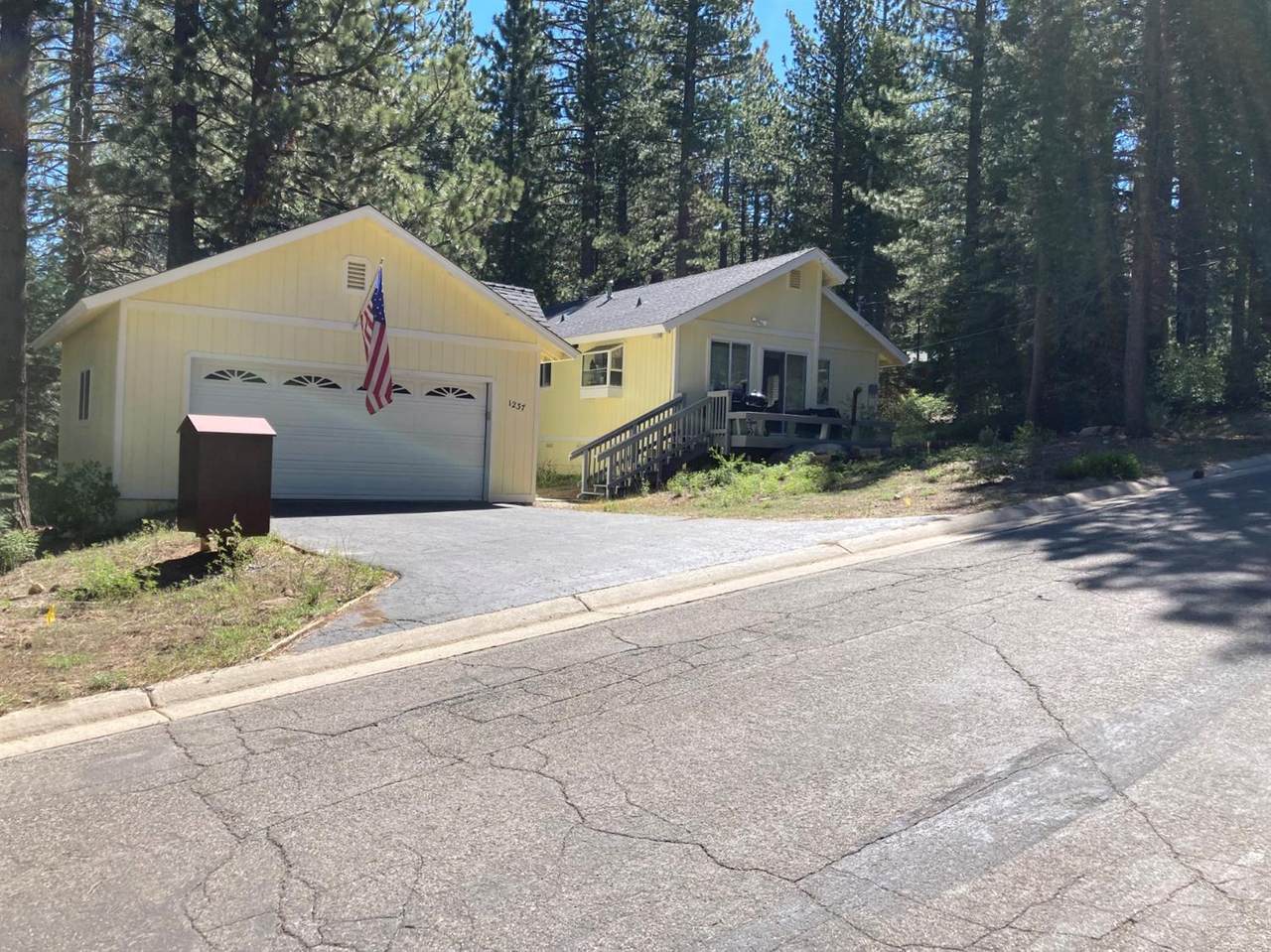 1237 Ottawa Drive - Photo 1