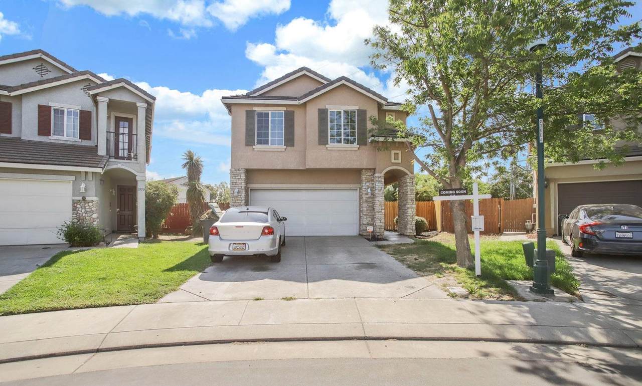 3566 Queensland Court - Photo 1