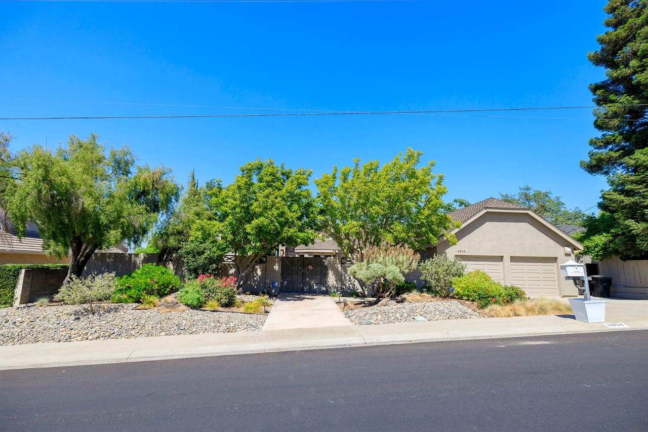 6924 Arrowwood Drive - Photo 1