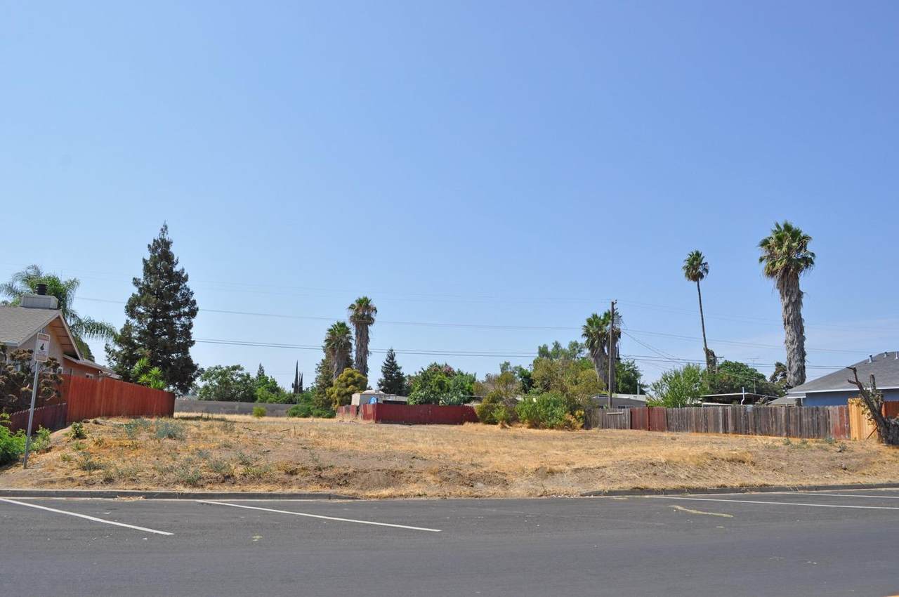 3718 Sierra Street - Photo 1