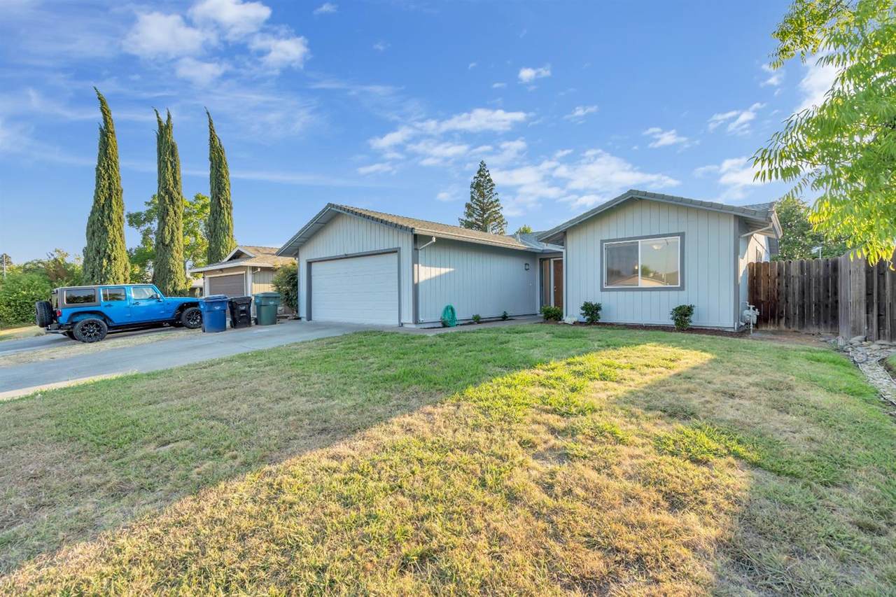 4537 Tallyho Drive - Photo 1