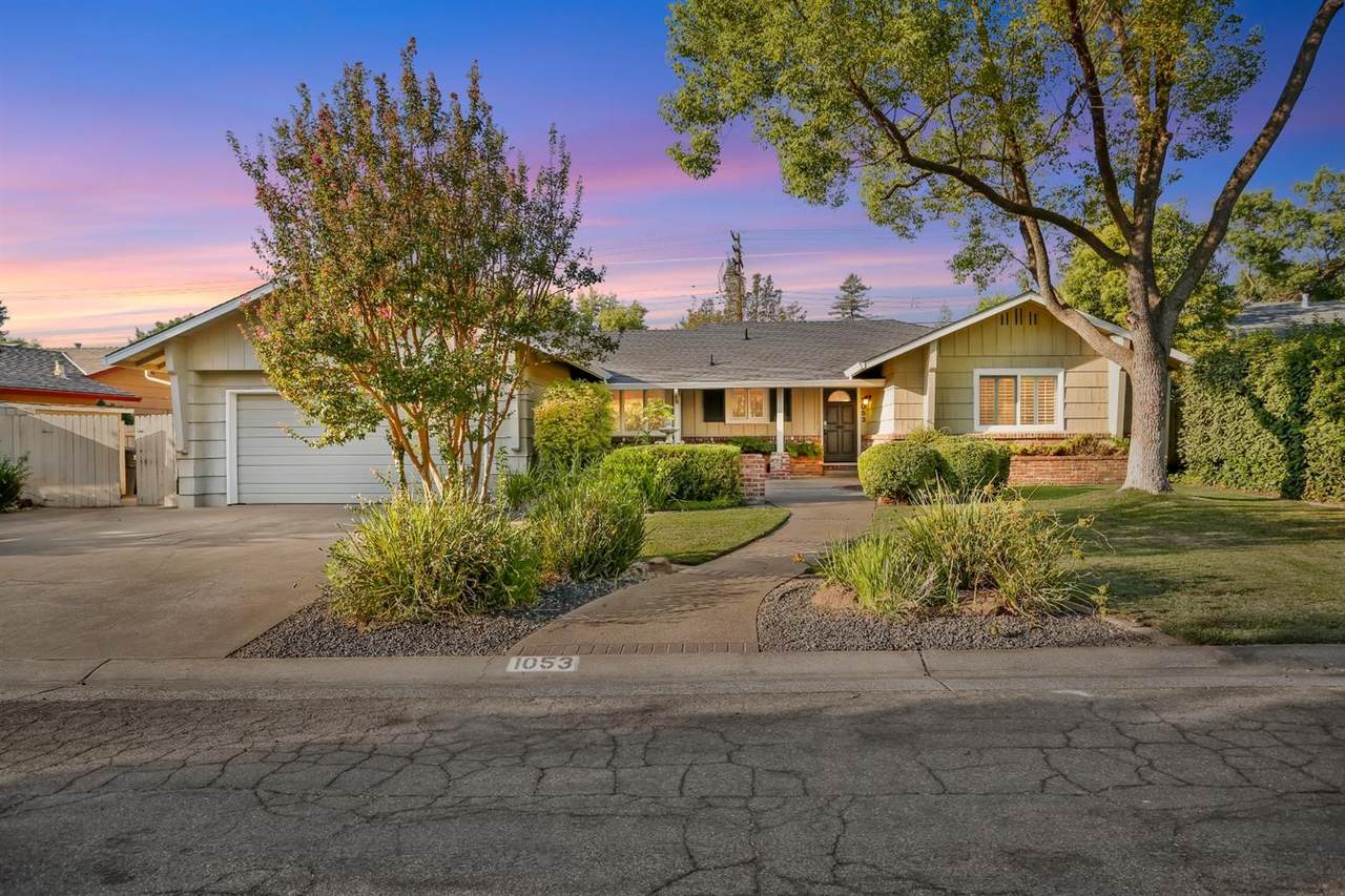 1053 Entrada Road - Photo 1