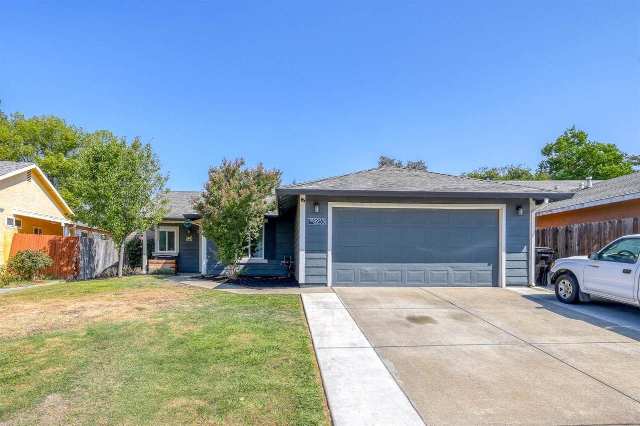 8253 Scenic Hills Way - Photo 1