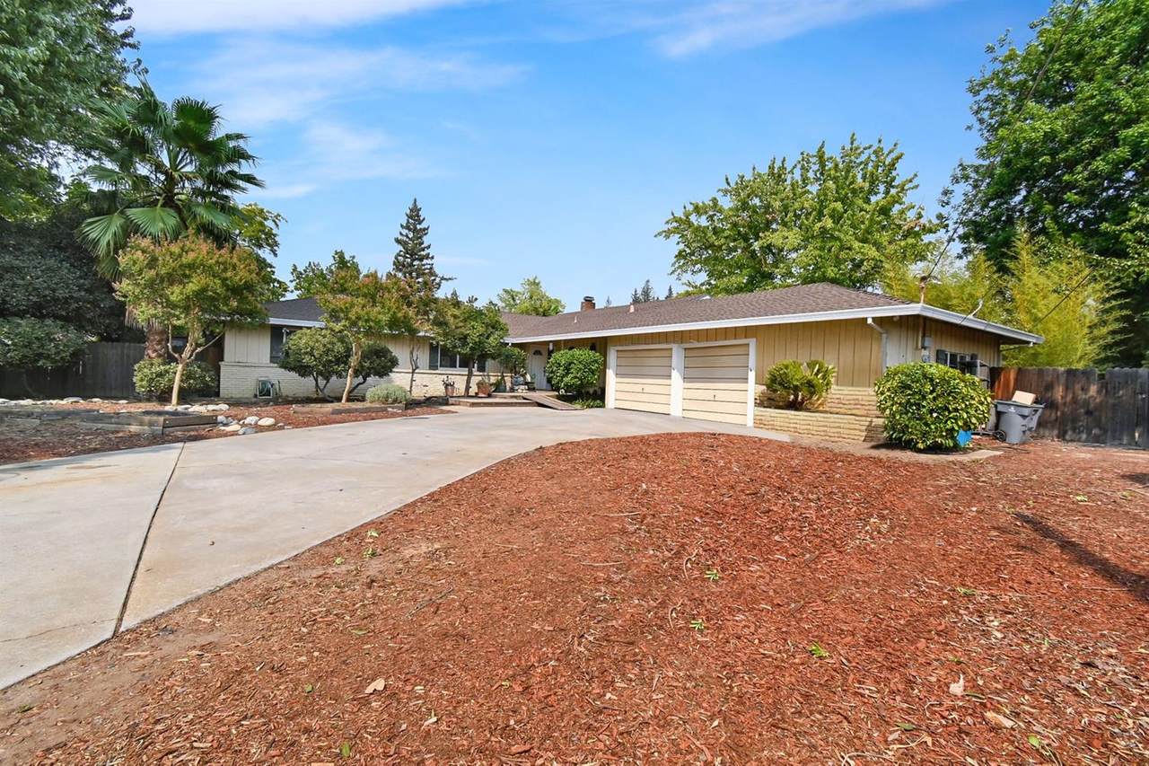 528 Queensbury Way - Photo 1