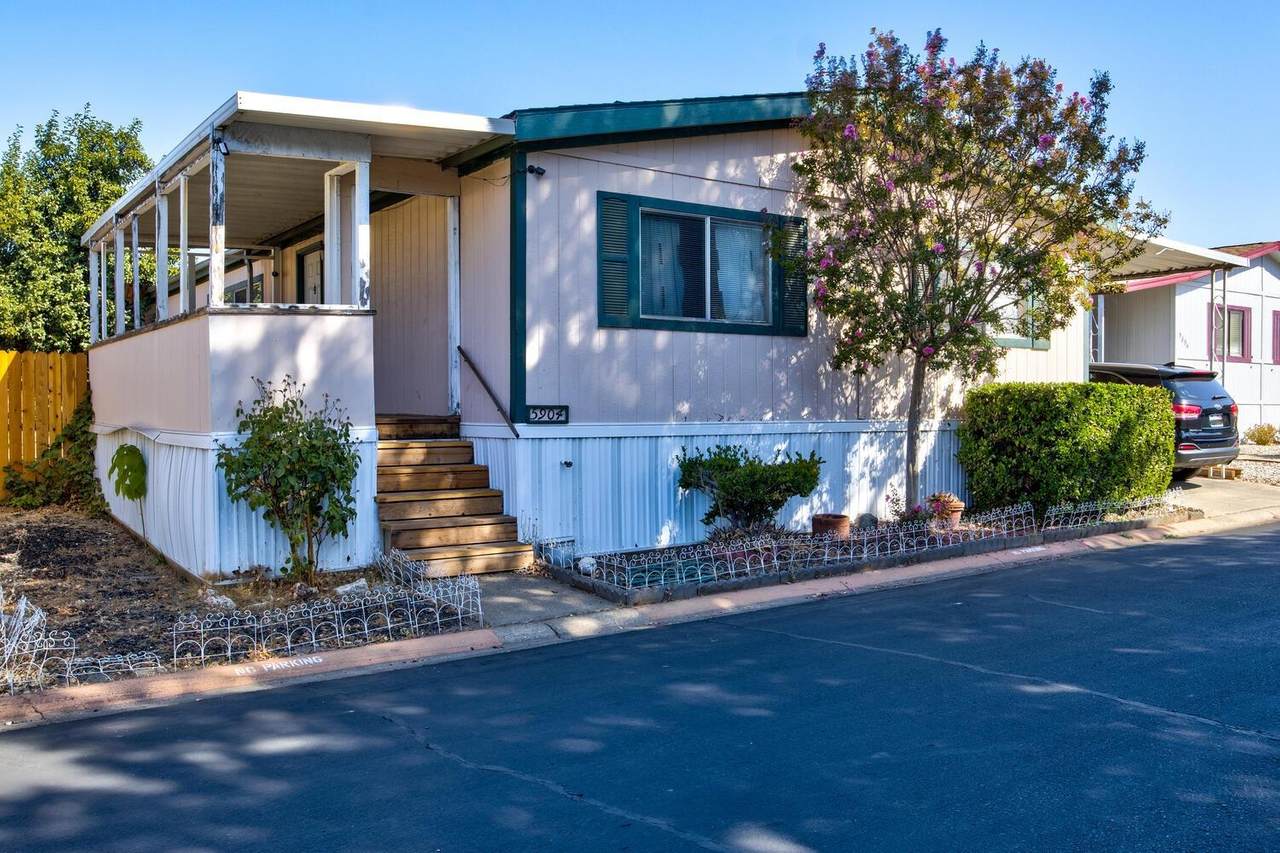 5904 Park Cir - Photo 1