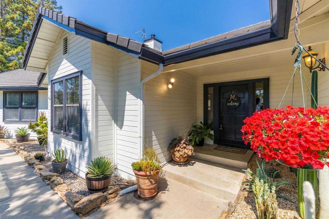 2369 Toyon Court - Photo 1