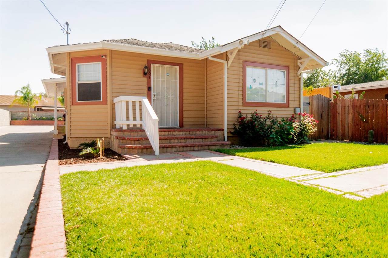 607 19th Street - Photo 1