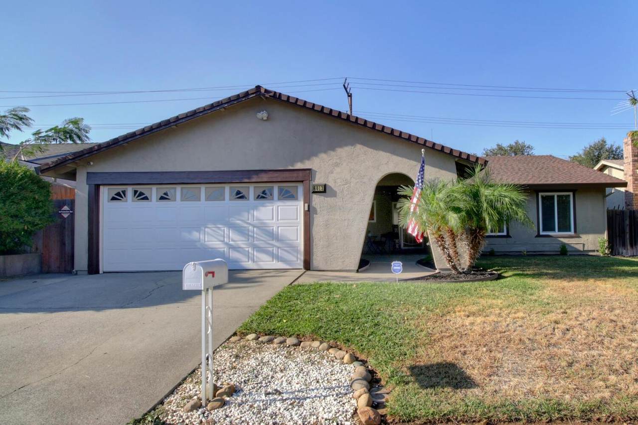 6013 Woodglade Avenue - Photo 1
