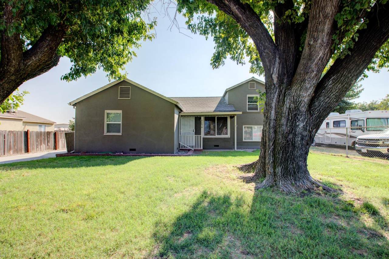 8054 Lander Avenue - Photo 1