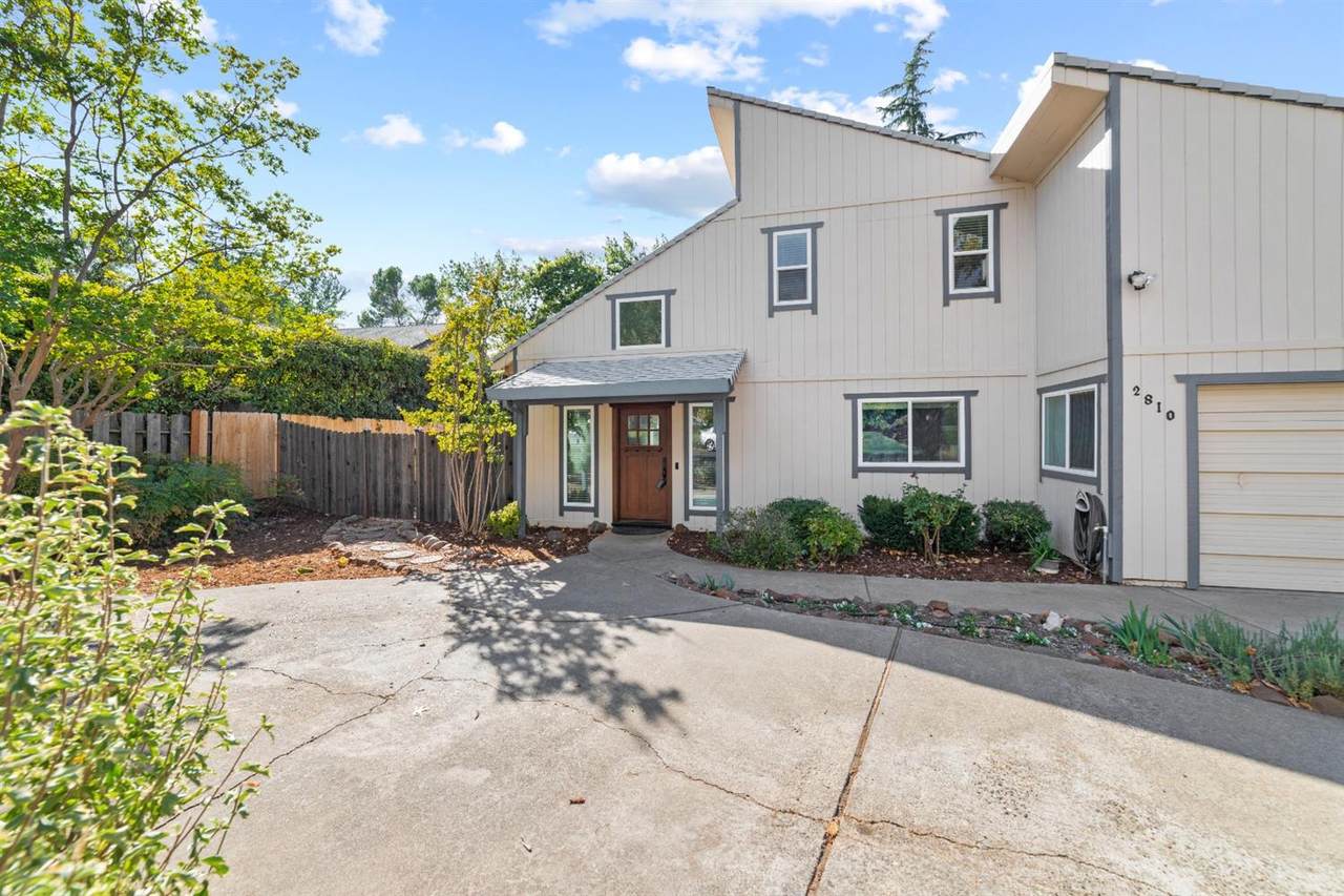 2810 La Crescenta Dr Drive - Photo 1