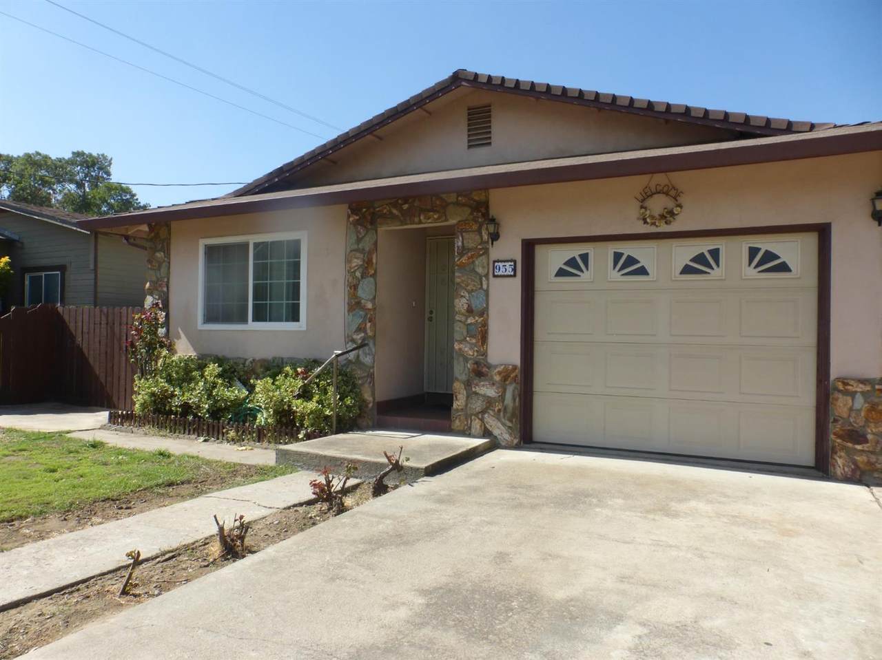 955 Fig Lane - Photo 1