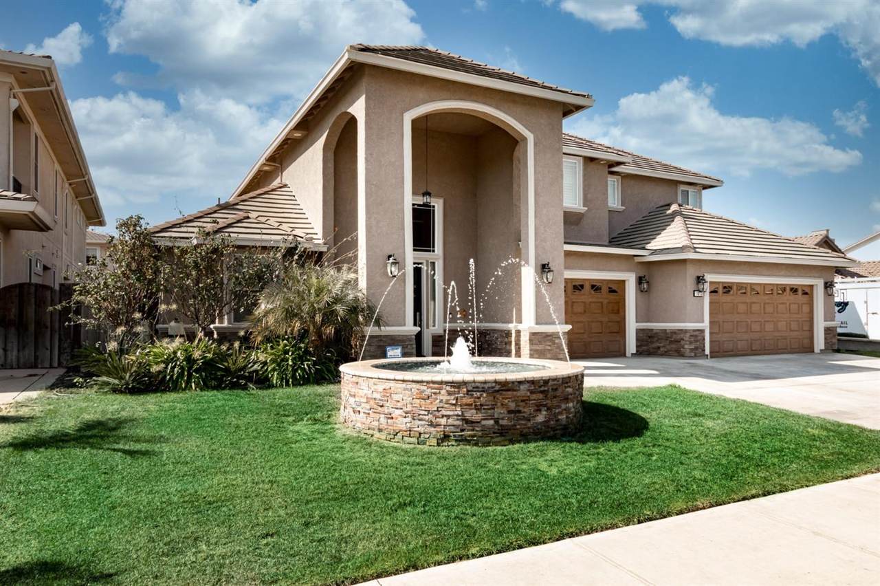 1013 Canyon Drive - Photo 1