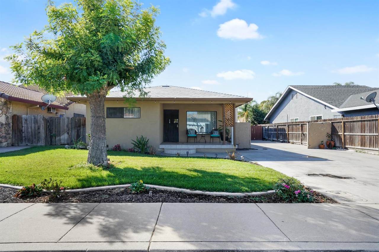 1612 Hackett Road - Photo 1