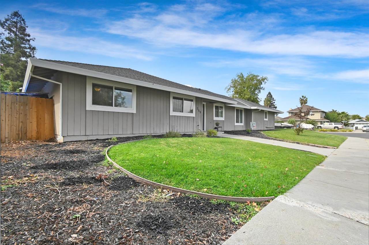289 Anita Way - Photo 1