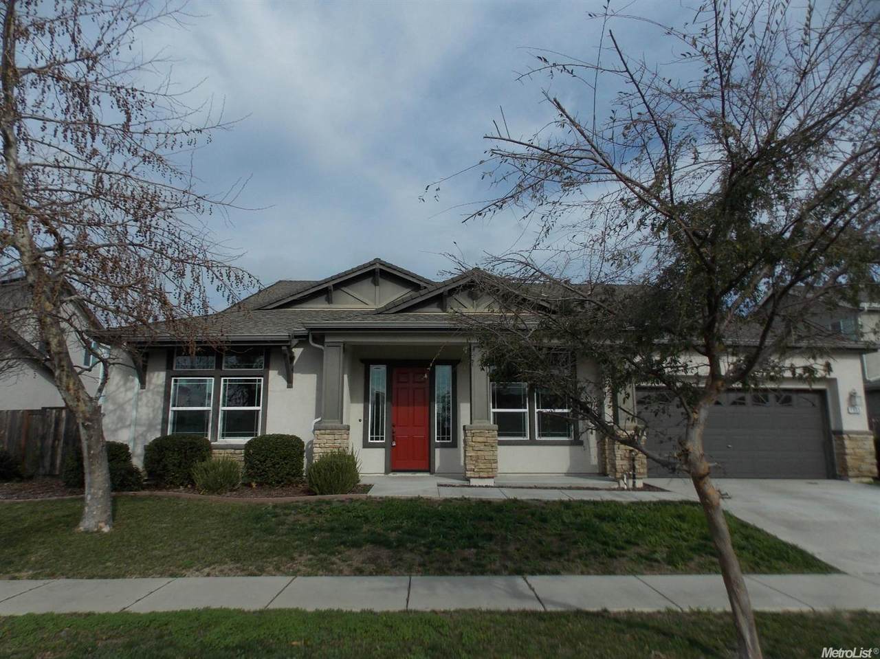 1553 Minories Drive - Photo 1