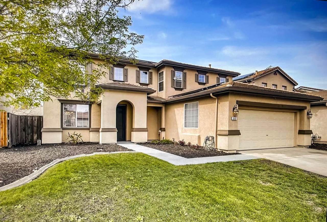 640 Newbridge Lane - Photo 1
