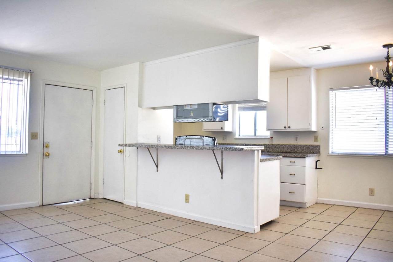 502 Caribrook Way - Photo 1