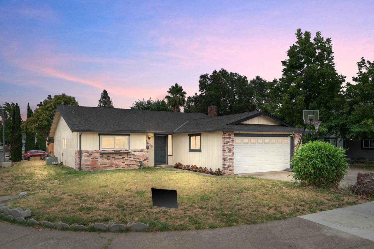 7424 Van Maren Lane - Photo 1