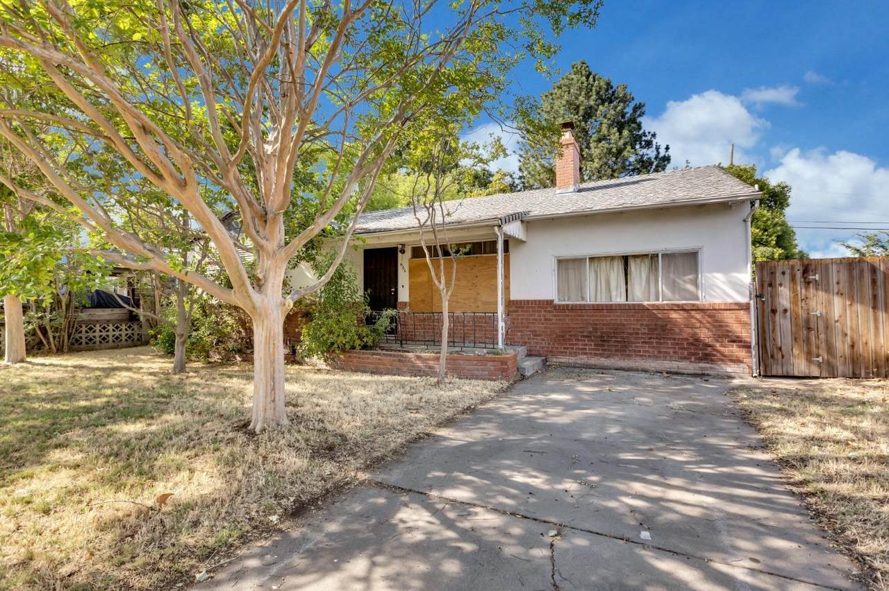 406 15th Street - Photo 1
