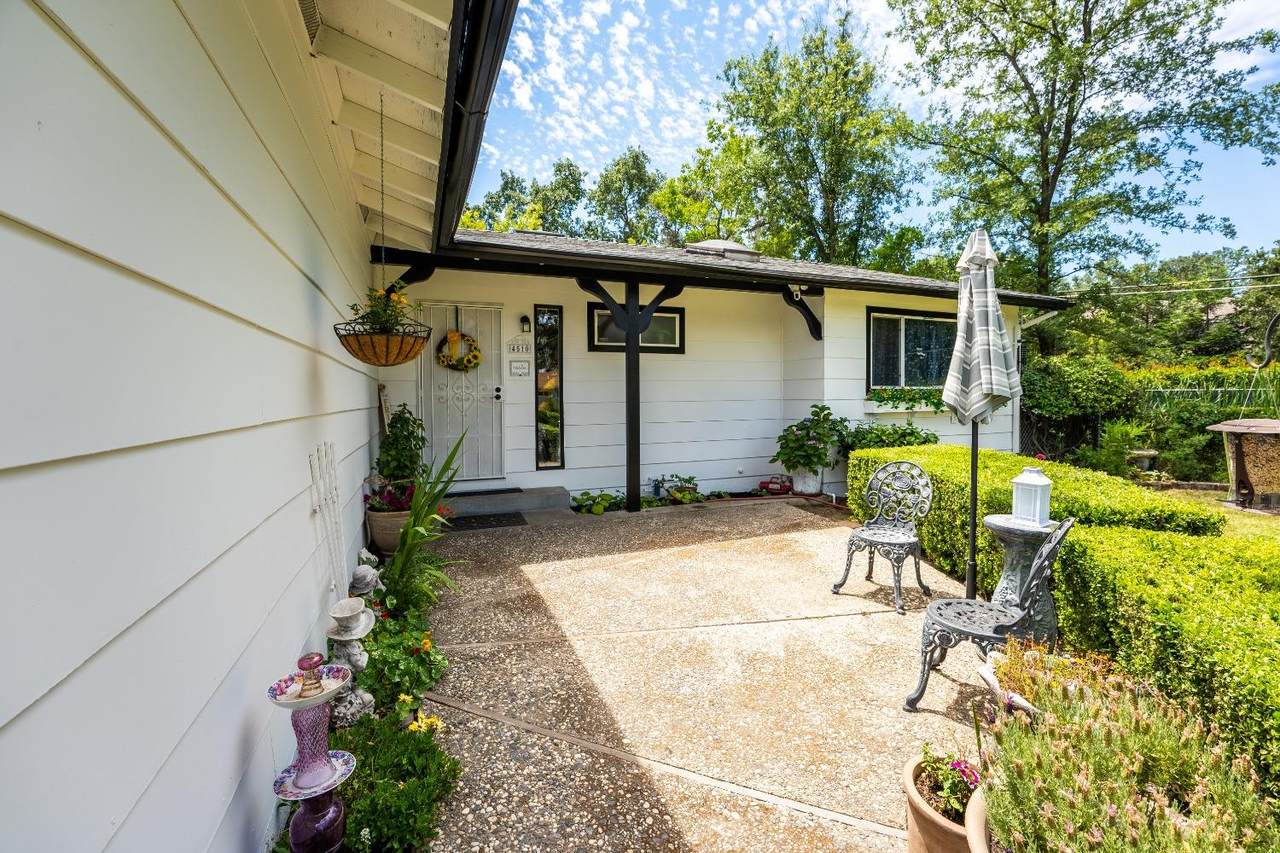 4510 Northglen Street - Photo 1