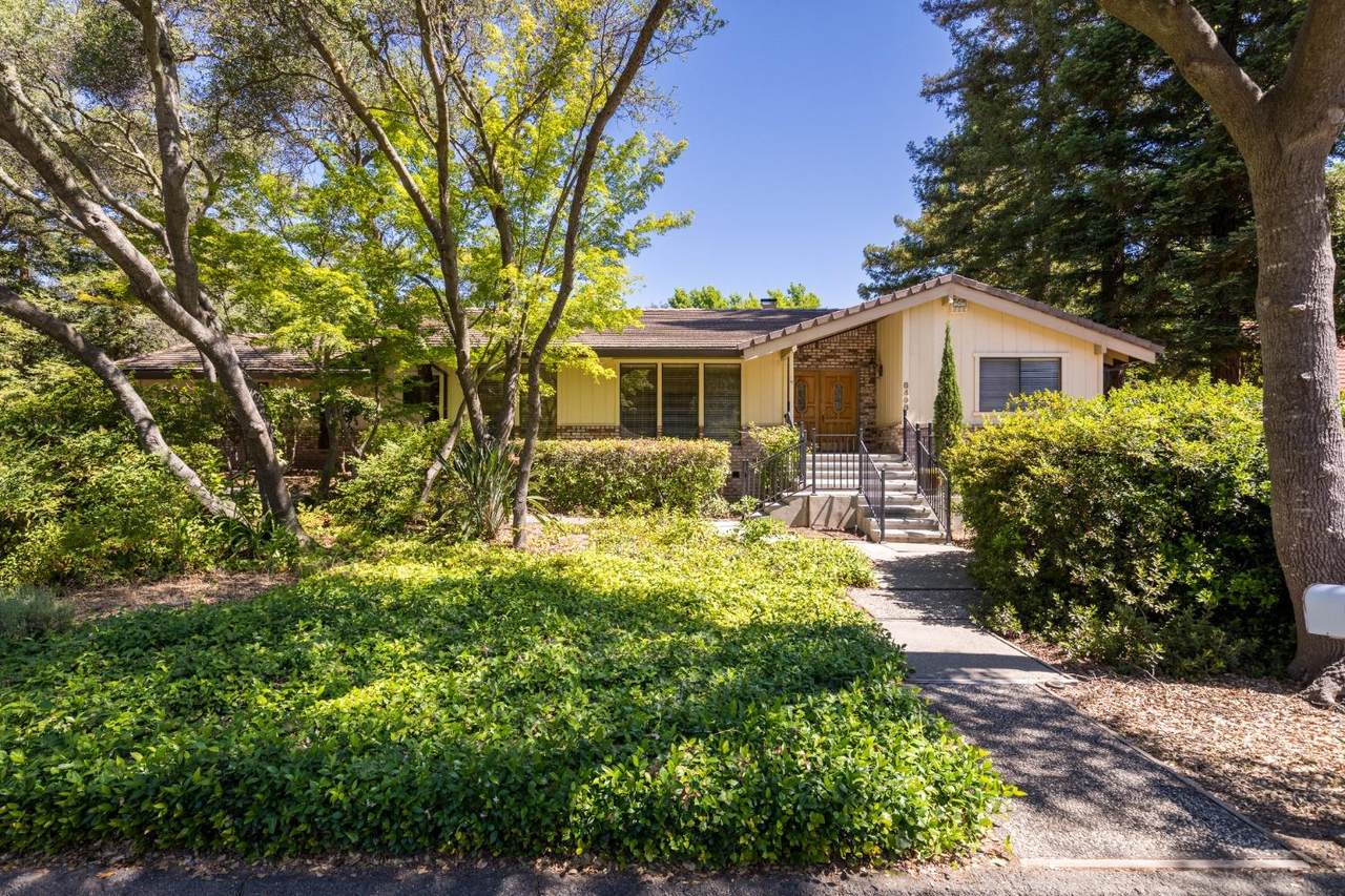 8498 Hidden Lakes Drive - Photo 1