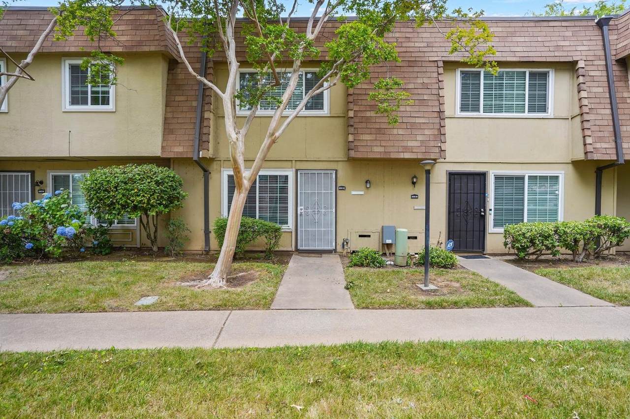 8883 Salmon Falls Drive - Photo 1