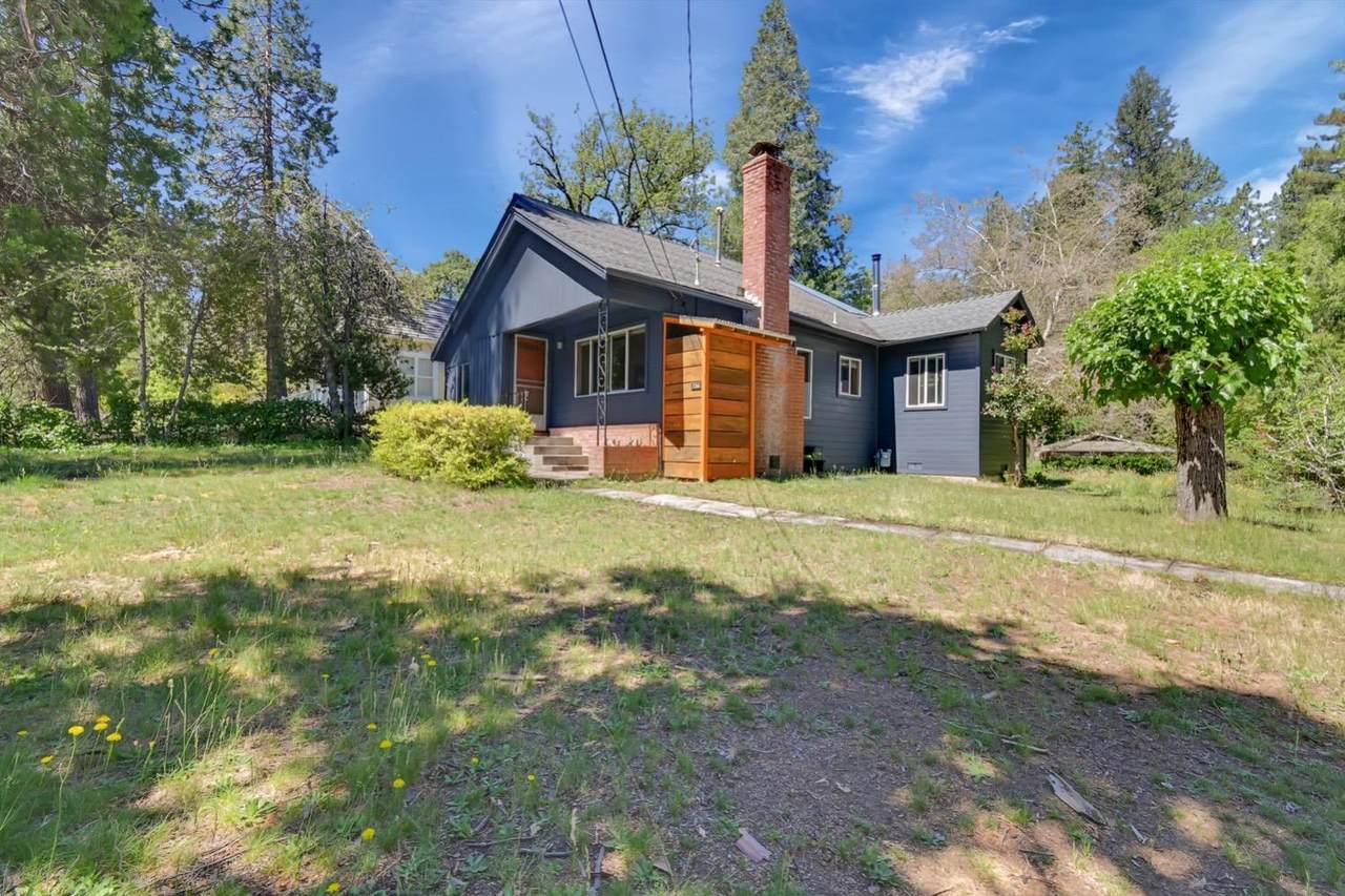 734 Zion Street - Photo 1