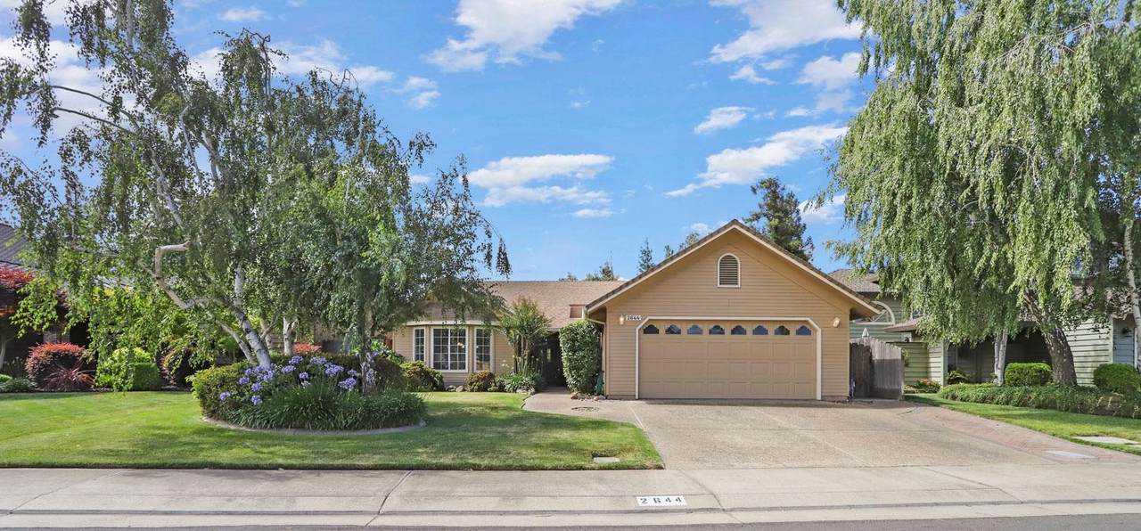 2644 Bayberry - Photo 1
