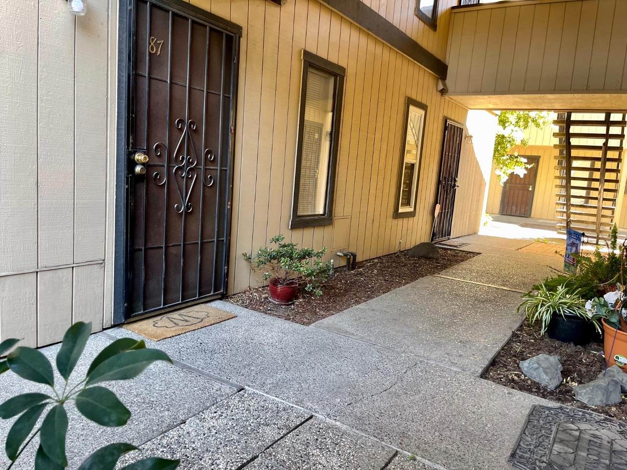 6724 Plymouth Road - Photo 1