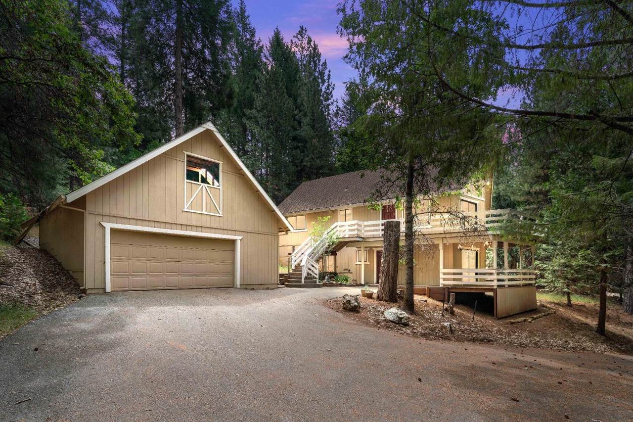 5300 Pine Ridge Drive - Photo 1