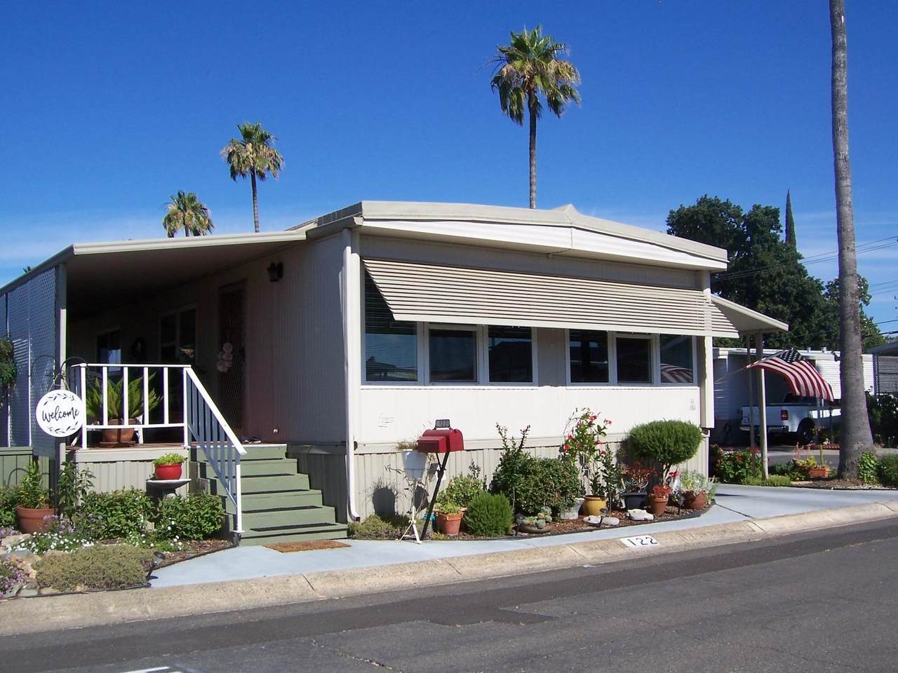 8181 Folsom Boulevard - Photo 1