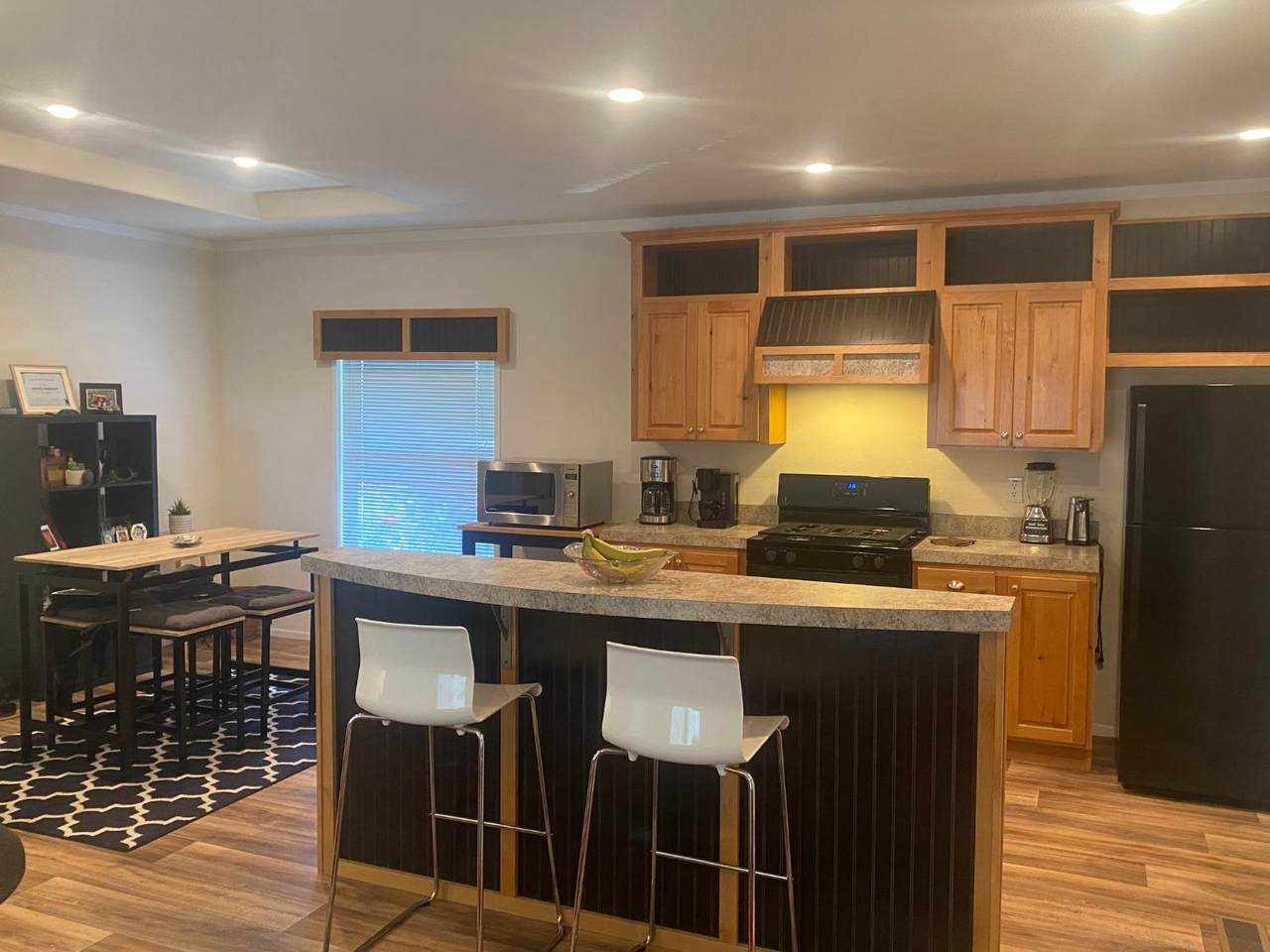 820 Lincoln Way - Photo 1